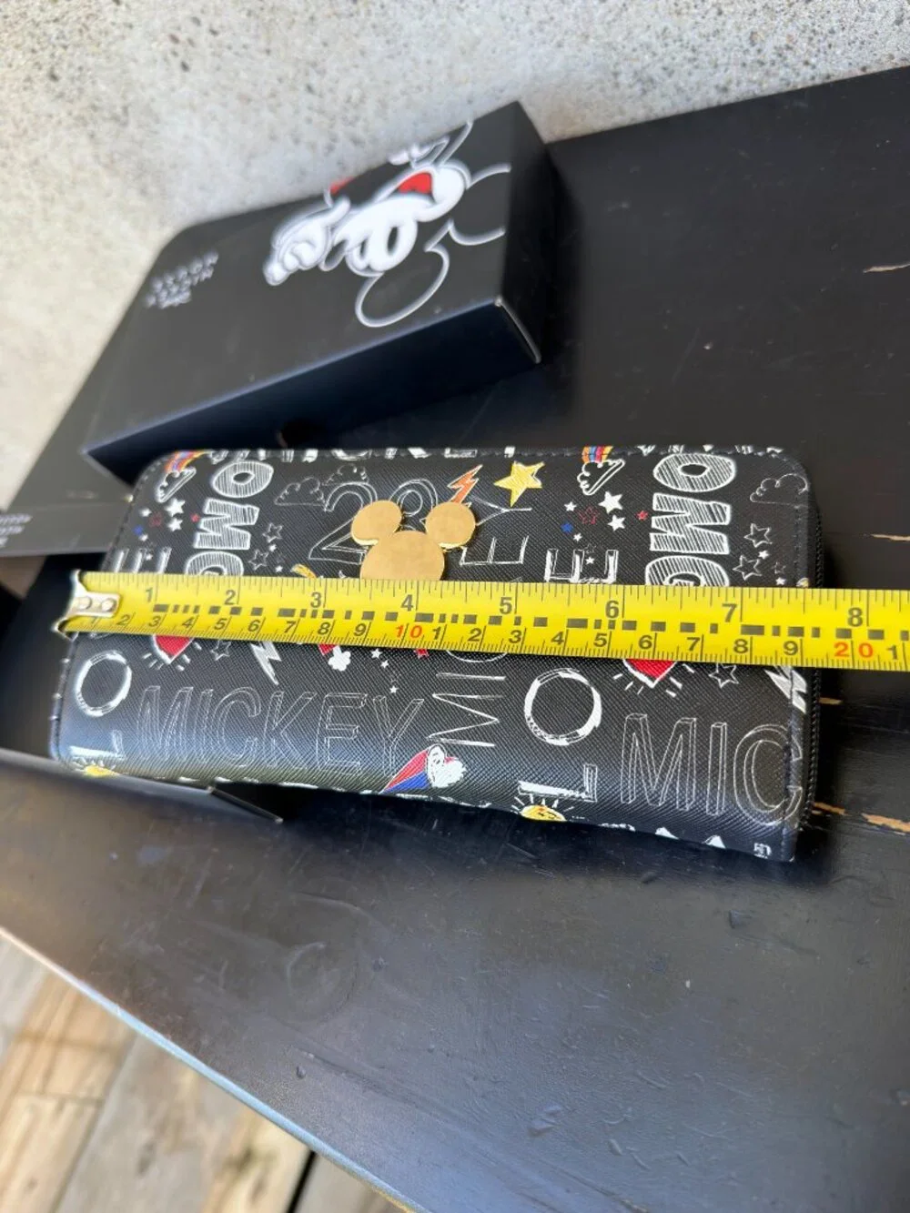 NEW DISNEY MICKEY MOUSE OMG / LOVE ZIP AROUND WALLET